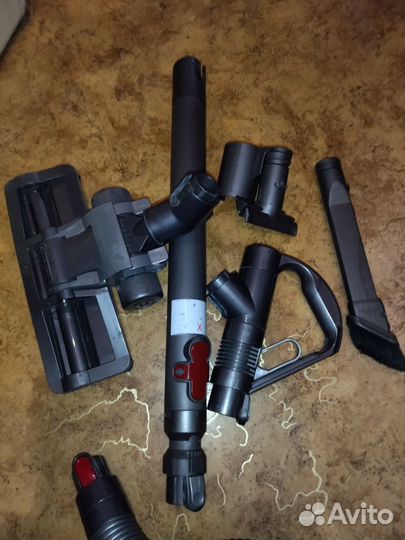 Трубки и щетки для пылесоса Dyson