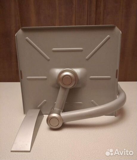 Полка поворотная для телевизора