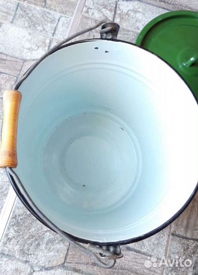 Эмалированное ведро