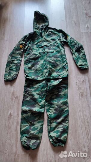 Защитный костюм