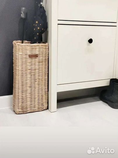 Подставка для зонтов (зонтница)