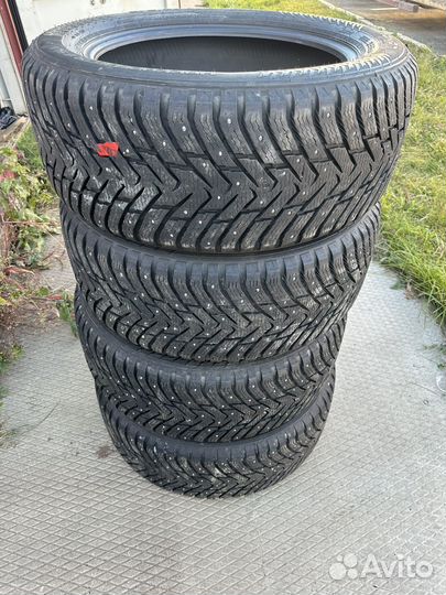 Nokian Tyres Hakkapeliitta 8 SUV 275/50 R20 113T