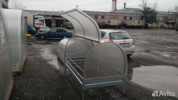 Парник из поликарбоната