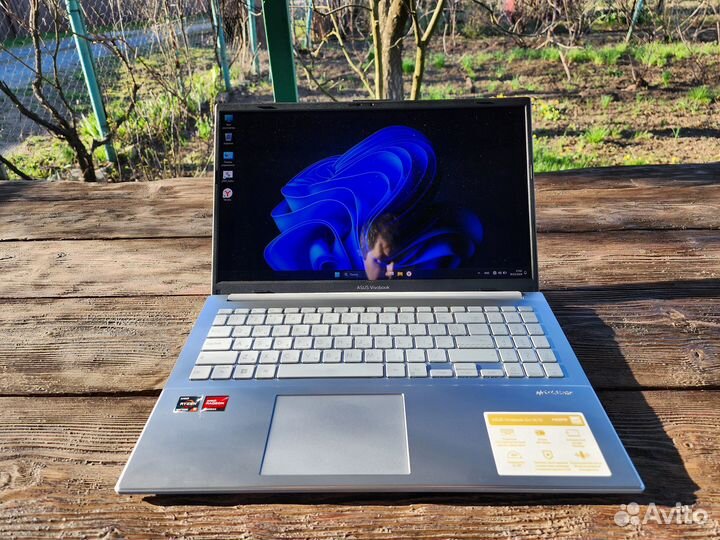 Asus vivobook go 15 oled ryzen 5 7520u ram16gb