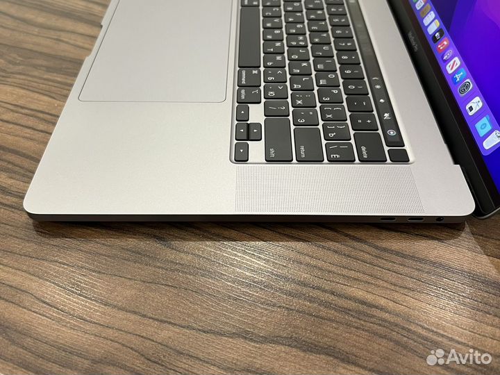 Macbook pro 16