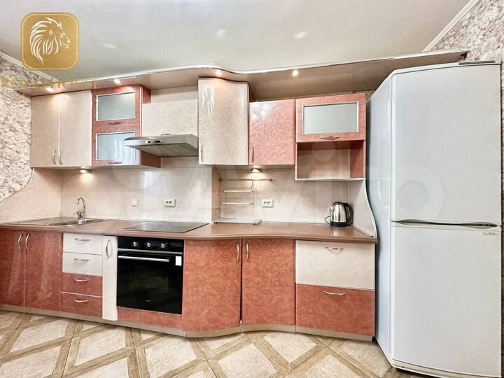 2-к. квартира, 73 м², 8/10 эт.