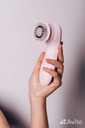 Электрическая щетка для чистки лица новая