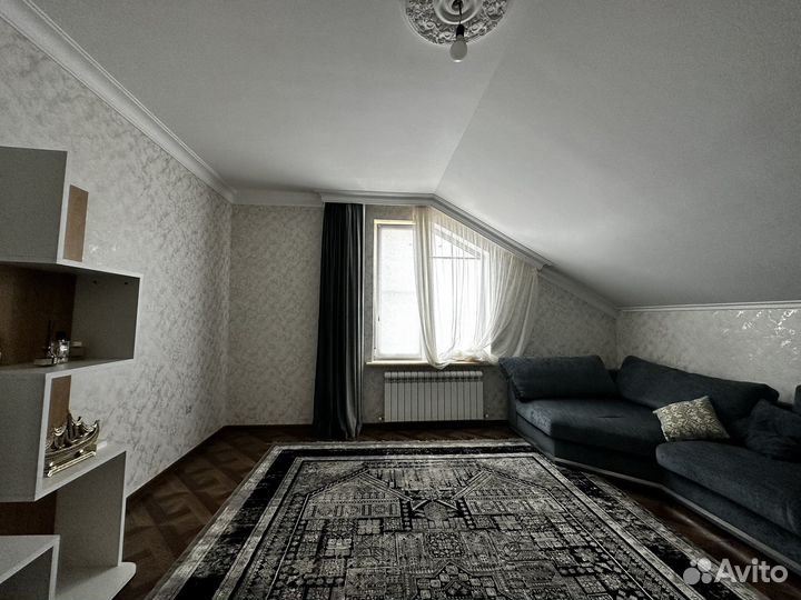 Продаю занавески мансардные