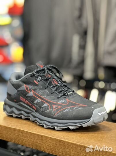 Кроссовки мужские Mizuno gore-Tex