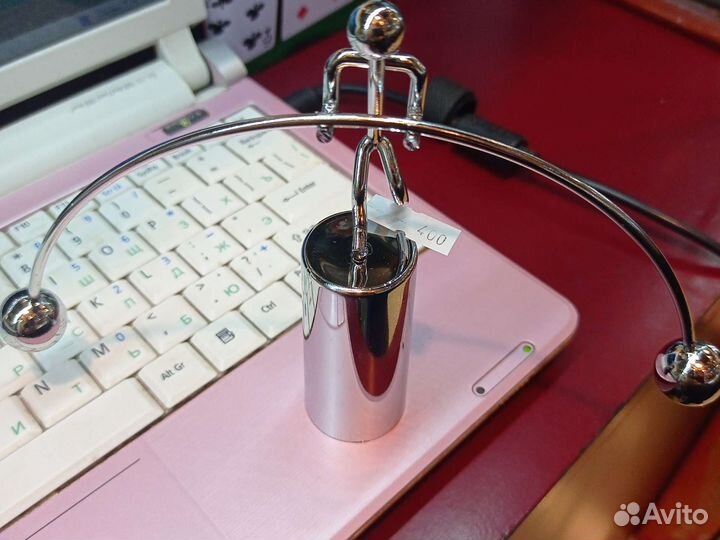 Маятник Ньютона новый и другие