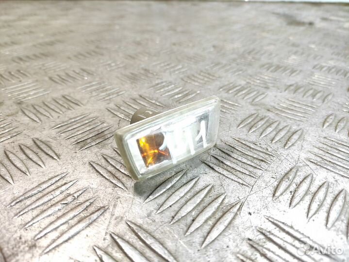 Повторитель в крыло левый Opel Insignia 2008-2017