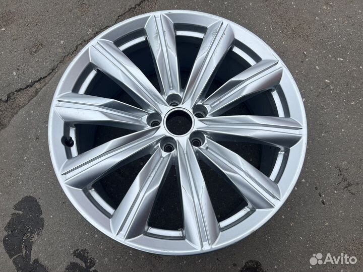 Оригинальный диск R20 от Audi A8 D4 (D5)