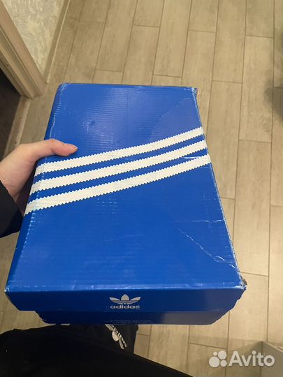 Кроссовки adidas