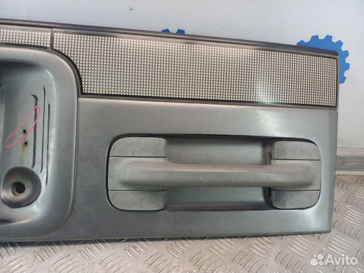 Накладка крышки багажника Mazda Bongo Friendee 2.5