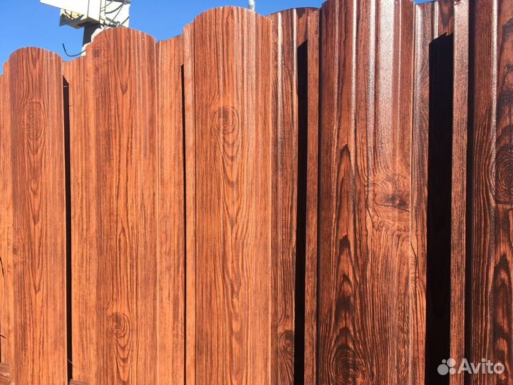 Забор из евроштакетника