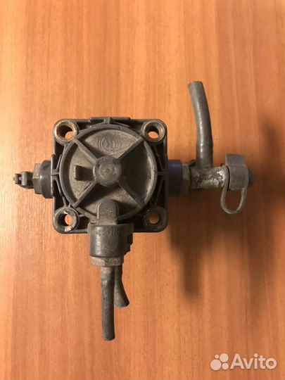 Кран ускорительный 004 429 80 44 Мерседес Актрос