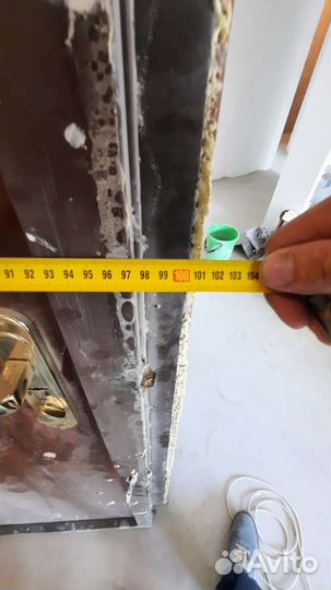 Дверь входная металлическая правая бу