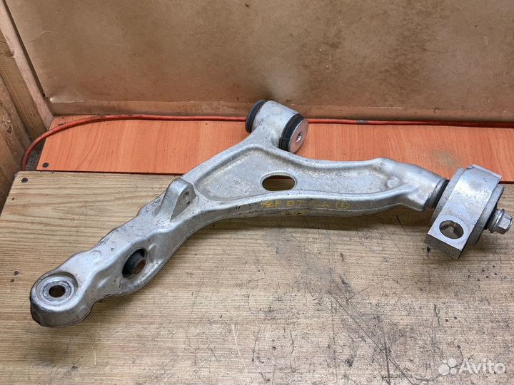 48640-30320 рычаг левый Lexus GS 4 gs250 gs450h 12