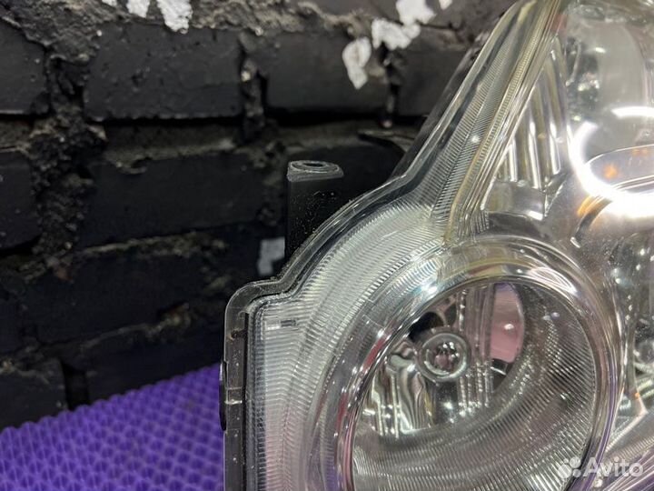 Фара левая Nissan X-Trail NT31-105853 MR20DE 2010