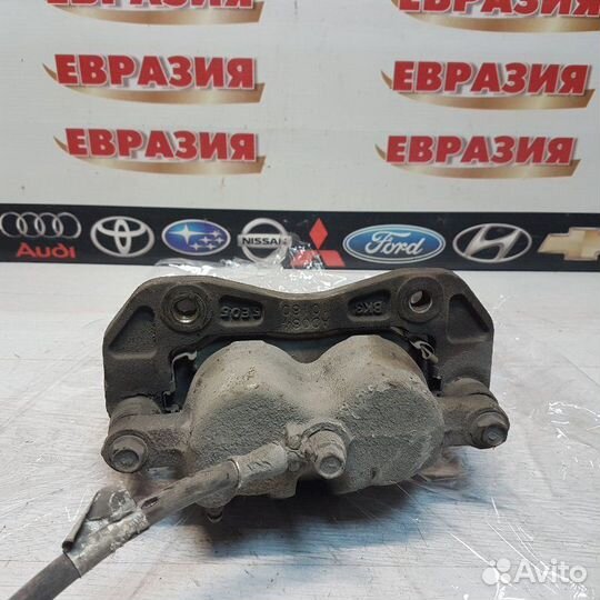 Суппорт тормозной передний правый Kia Sorento BL