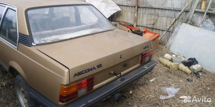 Opel 1982г. На запчасти
