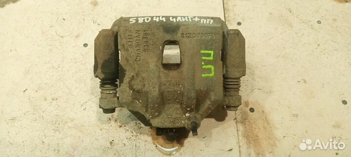 Суппорт передний правый (Changan CS35plus)