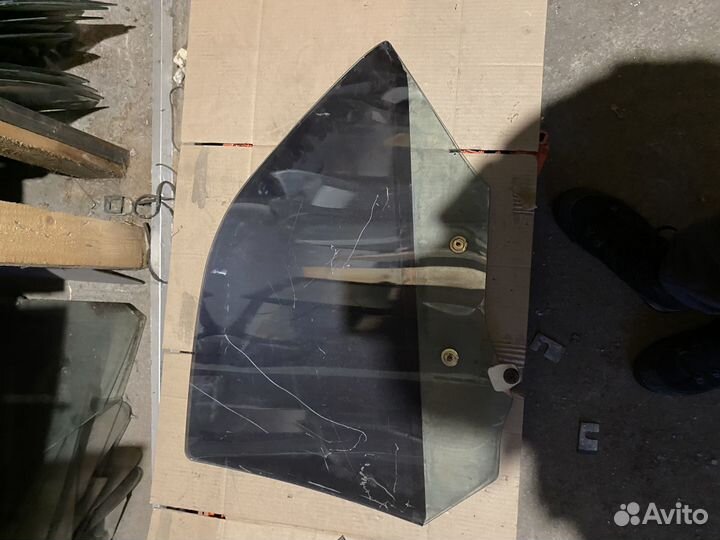 Стекло заднее правое honda integra 3 1996г