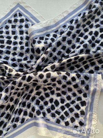 Шелковый шейный платок 50х50