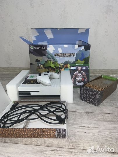 Xbox one s 1tb 1геймпад