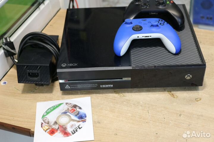 Игровая приставка Microsoft Xbox ONE Black 500Gb