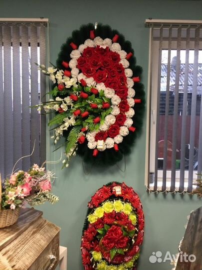 Венки траурные