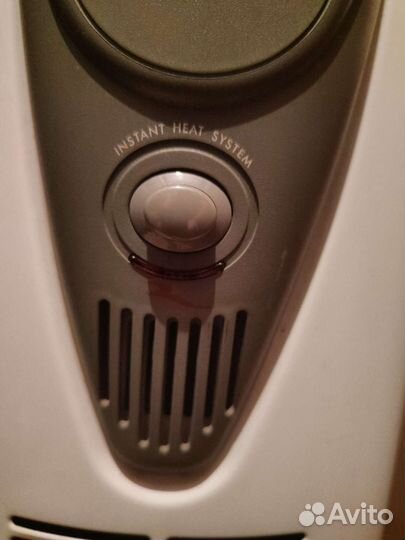 Масляный обогреватель Delonghi G010715 R