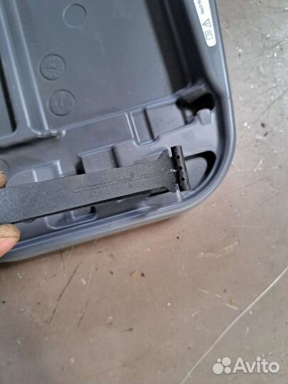 Ящик для инструментов BMW F01