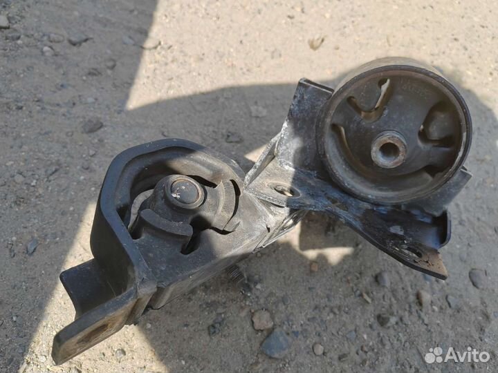 Подушки двигателя ниссан блюберд силфи