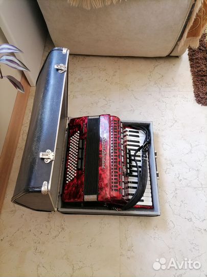 Аккордеон royal standard
