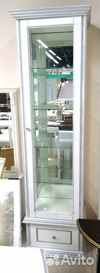 Витрина для посуды 