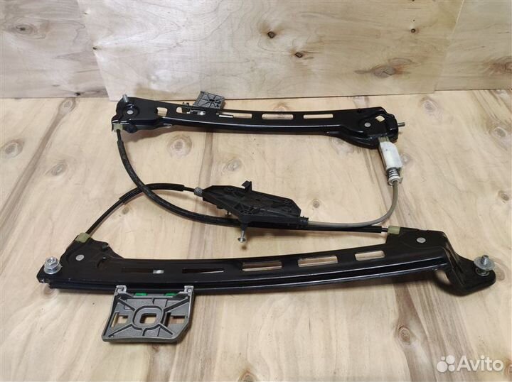 Стеклоподъемник задний правый Vw Passat Cc