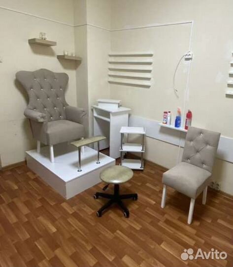 Мебель в салон красоты