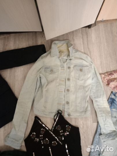 Пакетом фирменые женские вещи