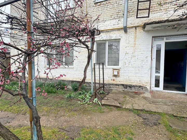 3-к. квартира, 42 м², 1/2 эт.