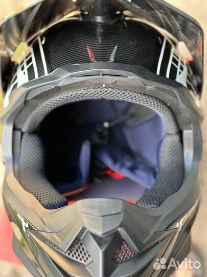 Шлем для мотокросса