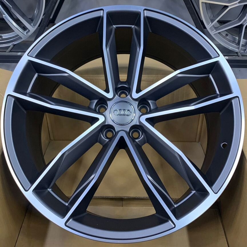 Литые диски Powcan 8×R18 5×112