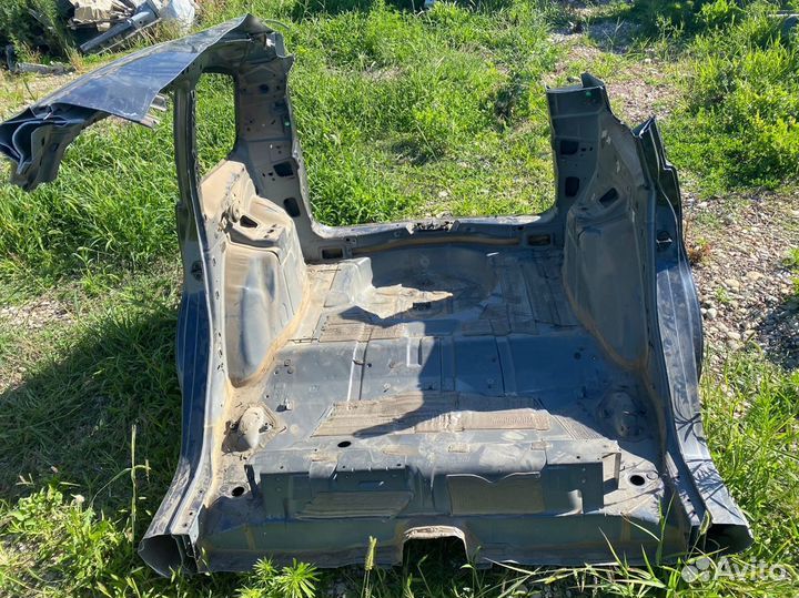 Задняя часть кузова Ford C-max четверть левая прав