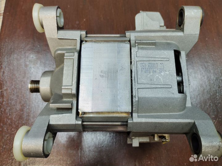 Двигатель от стиральной машины Siemens Bosch