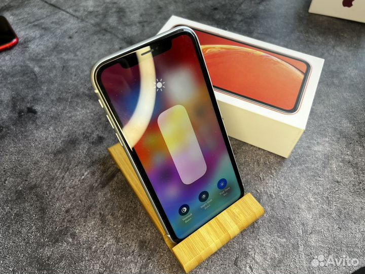 iPhone Xr, 64 ГБ