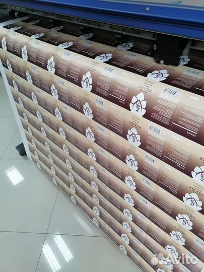 Печать баннера, фолии (самоклеющейся пленке)