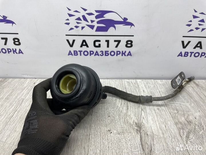 Бачок гидроусилителя Audi A4 B8 cgka 2.7 TDI 2010