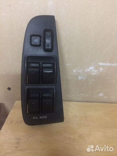 Блок управления стеклоподъемниками toyota Avensis