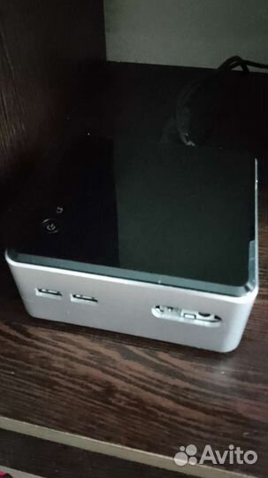 Intel nuc i3
