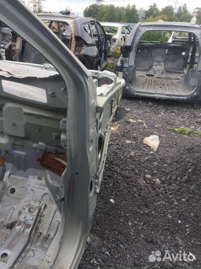 Лонжерон передний правый Mitsubishi Outlander